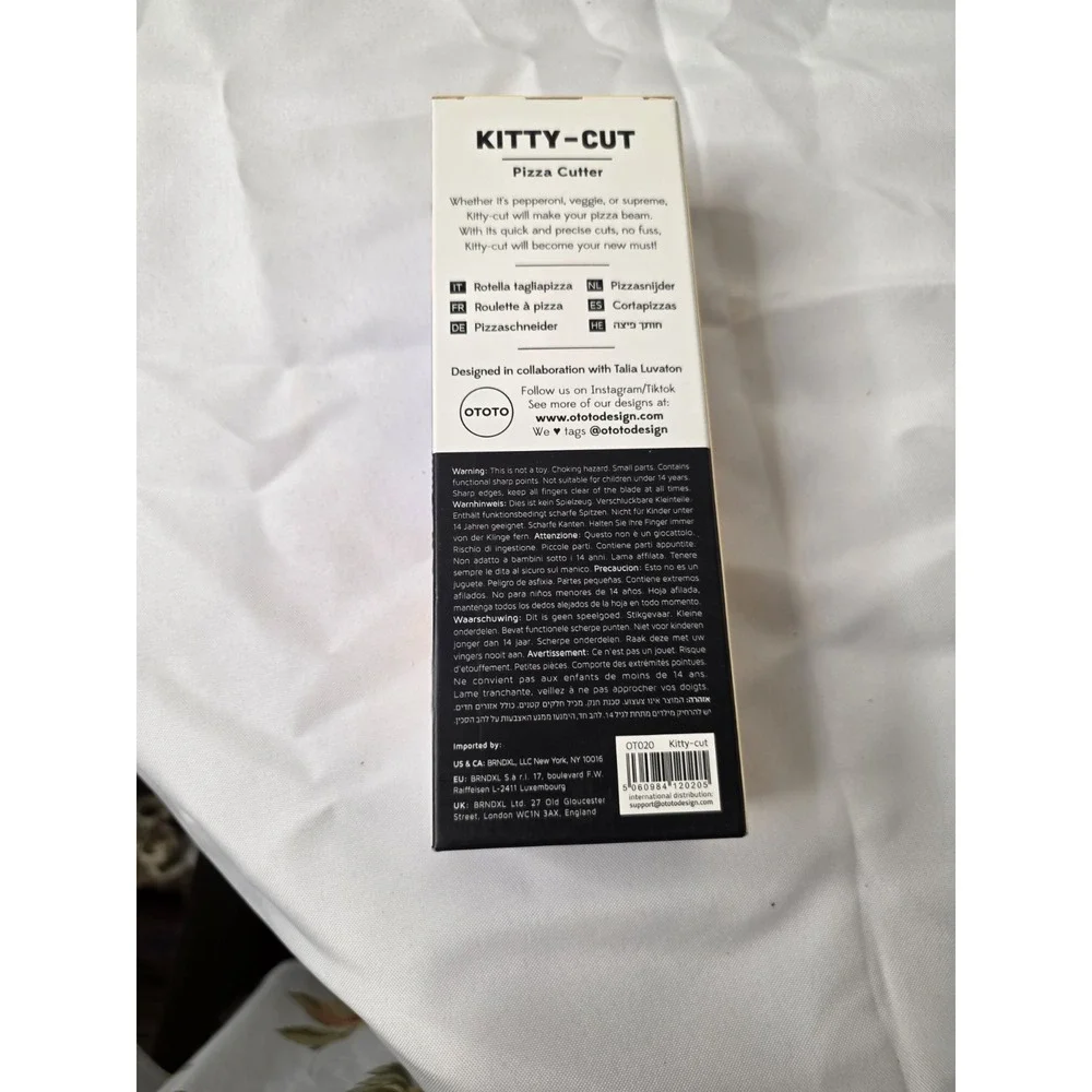 OTOTO Kitty Cut Pizza Cutter - Cutter Is Stainless Steel, Cute